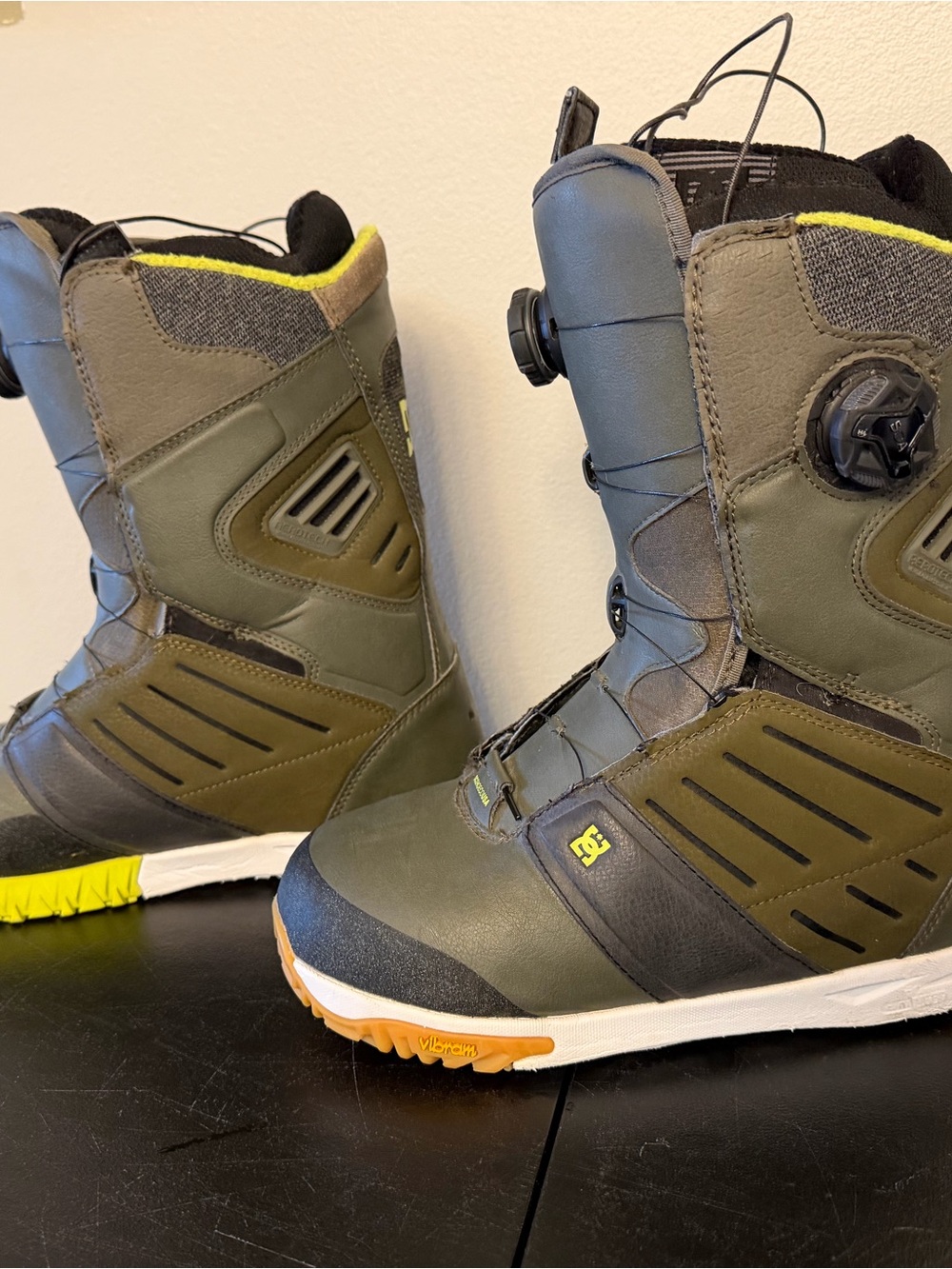 DC Men's Olive Green and Black Snowboard Boots with Yellow Accents